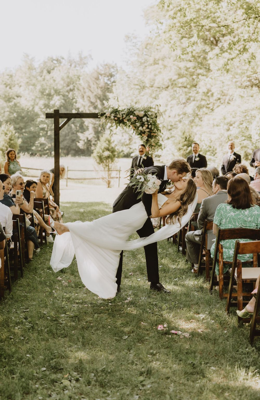 Mountain Hearts Photography- wedding photography and videography. Grafton Inn Weddings