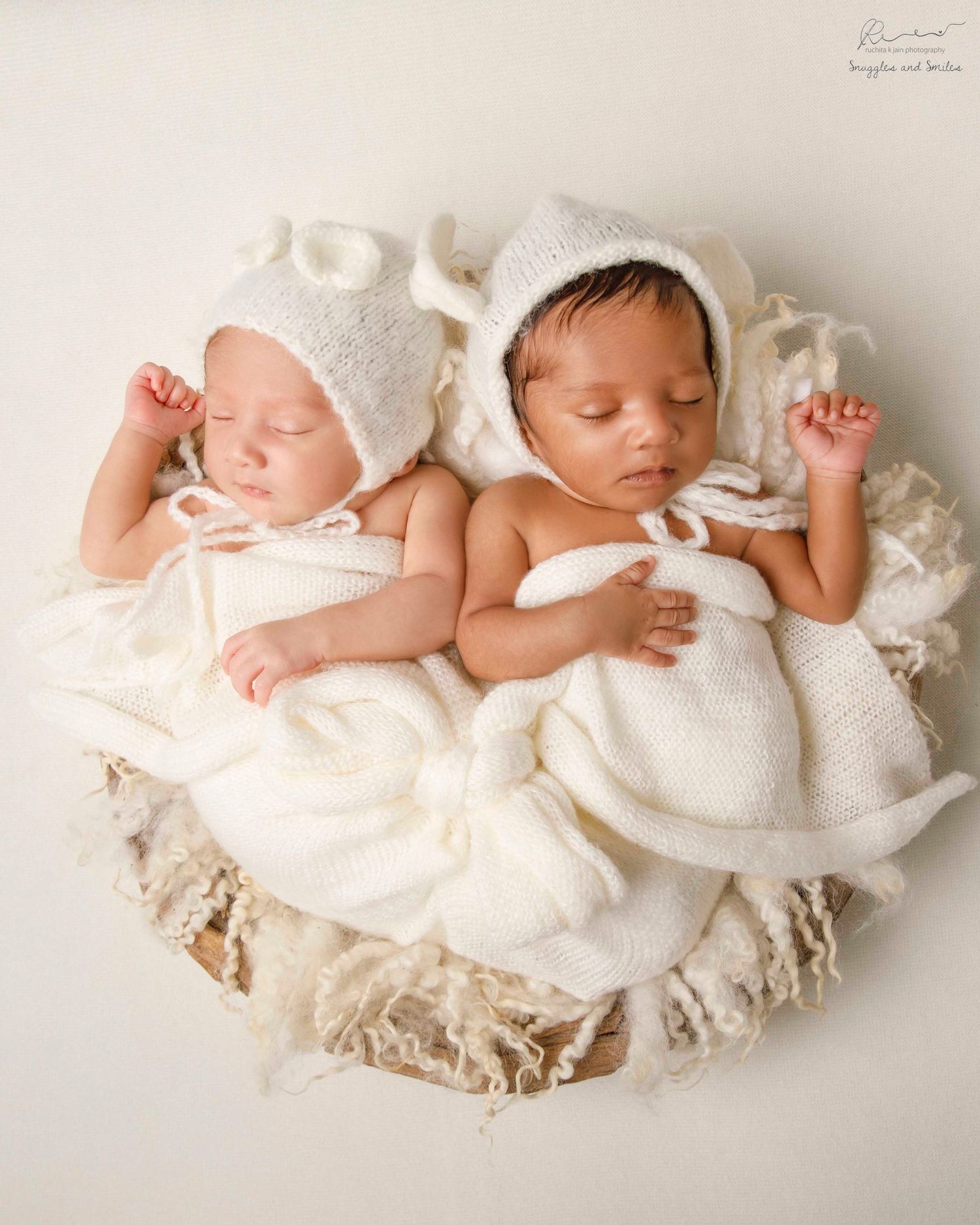 family photoshoot twins photoshoot newborn photography
