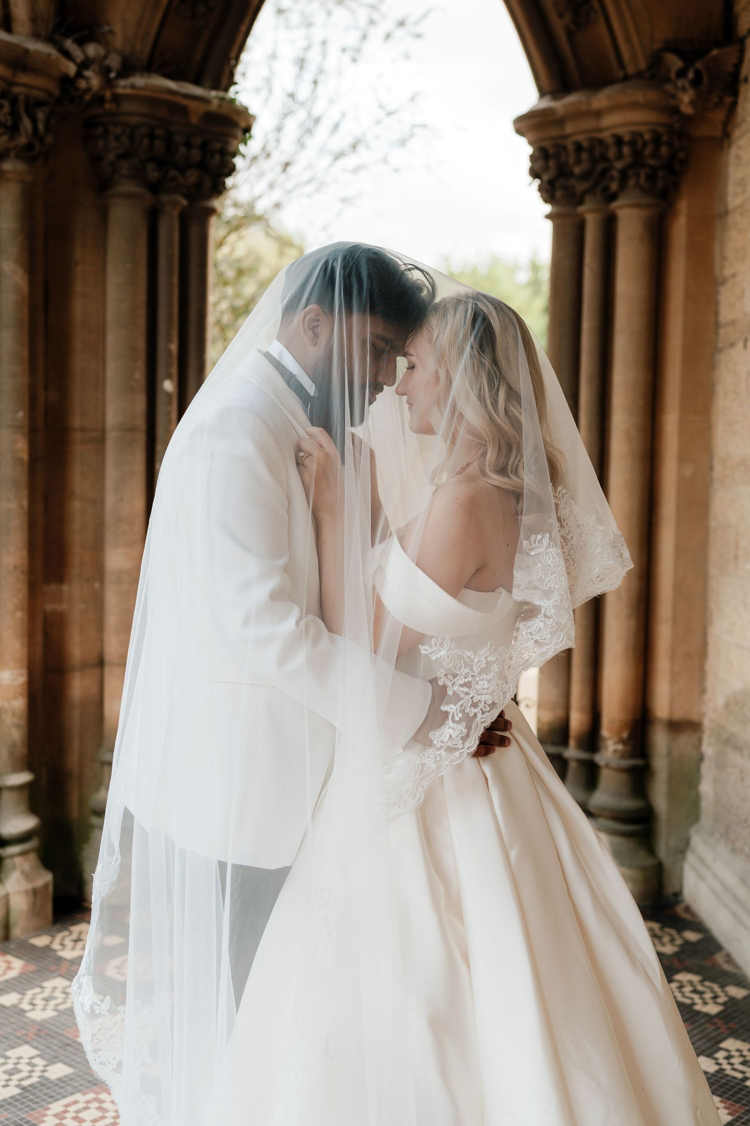 Wedding portrait taken by Lisa at Pausing Time Photography at Manor by the lake Cheltenham