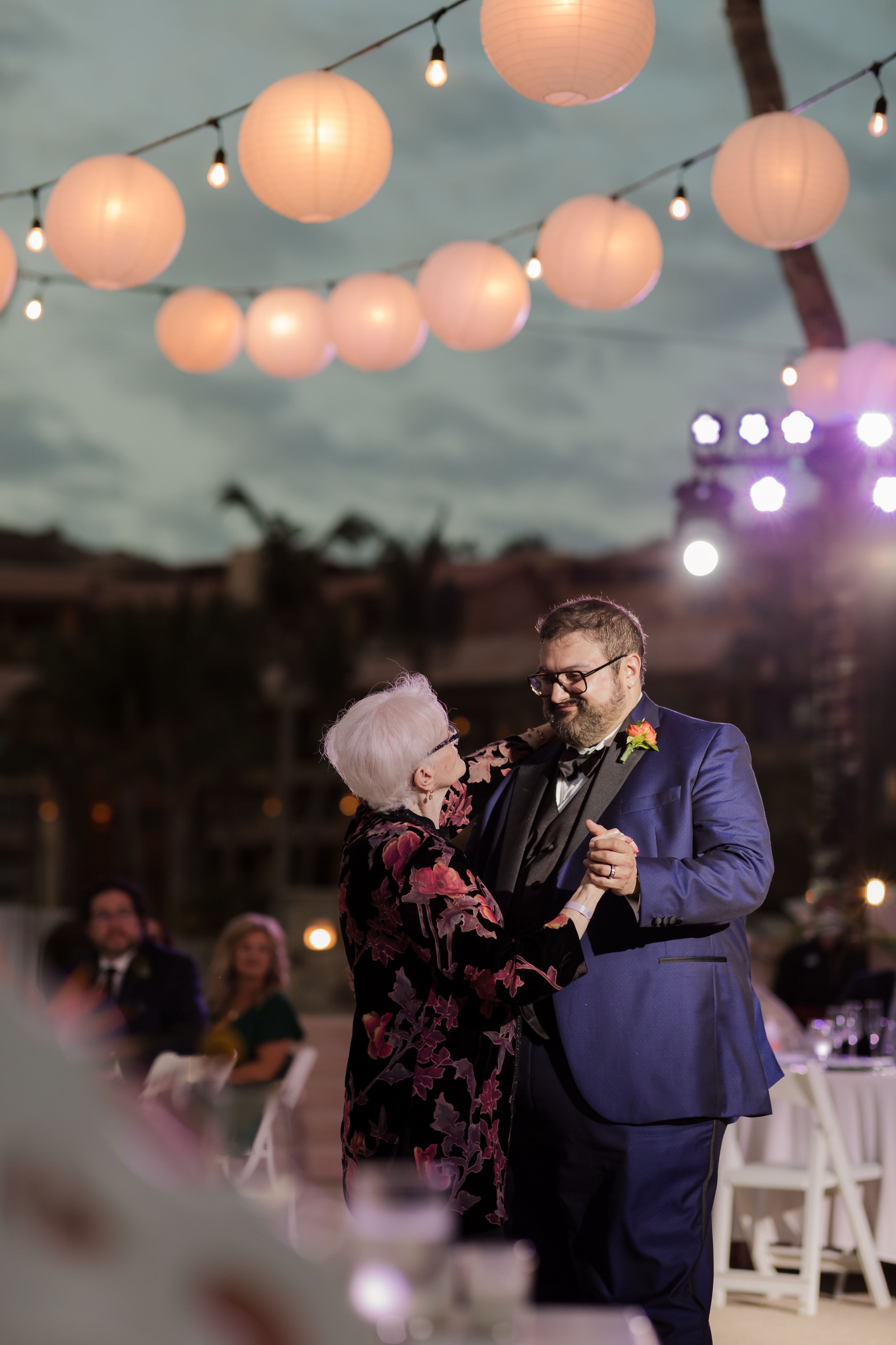 Outdoor wedding dinner setup in Los Cabos