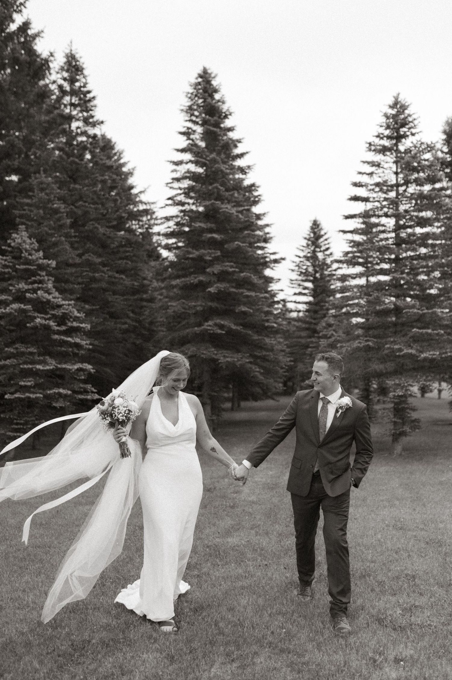Minnesota Wedding Photographer, Romantic and Authentic Minnesota Photography, Minnesota Couple Photos | Rachel Marie Photography