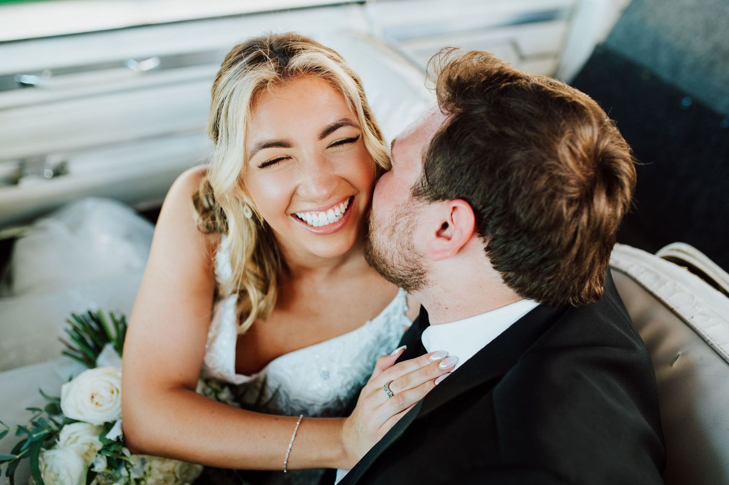 Little White Chapel elopement - Diana Jean Photography