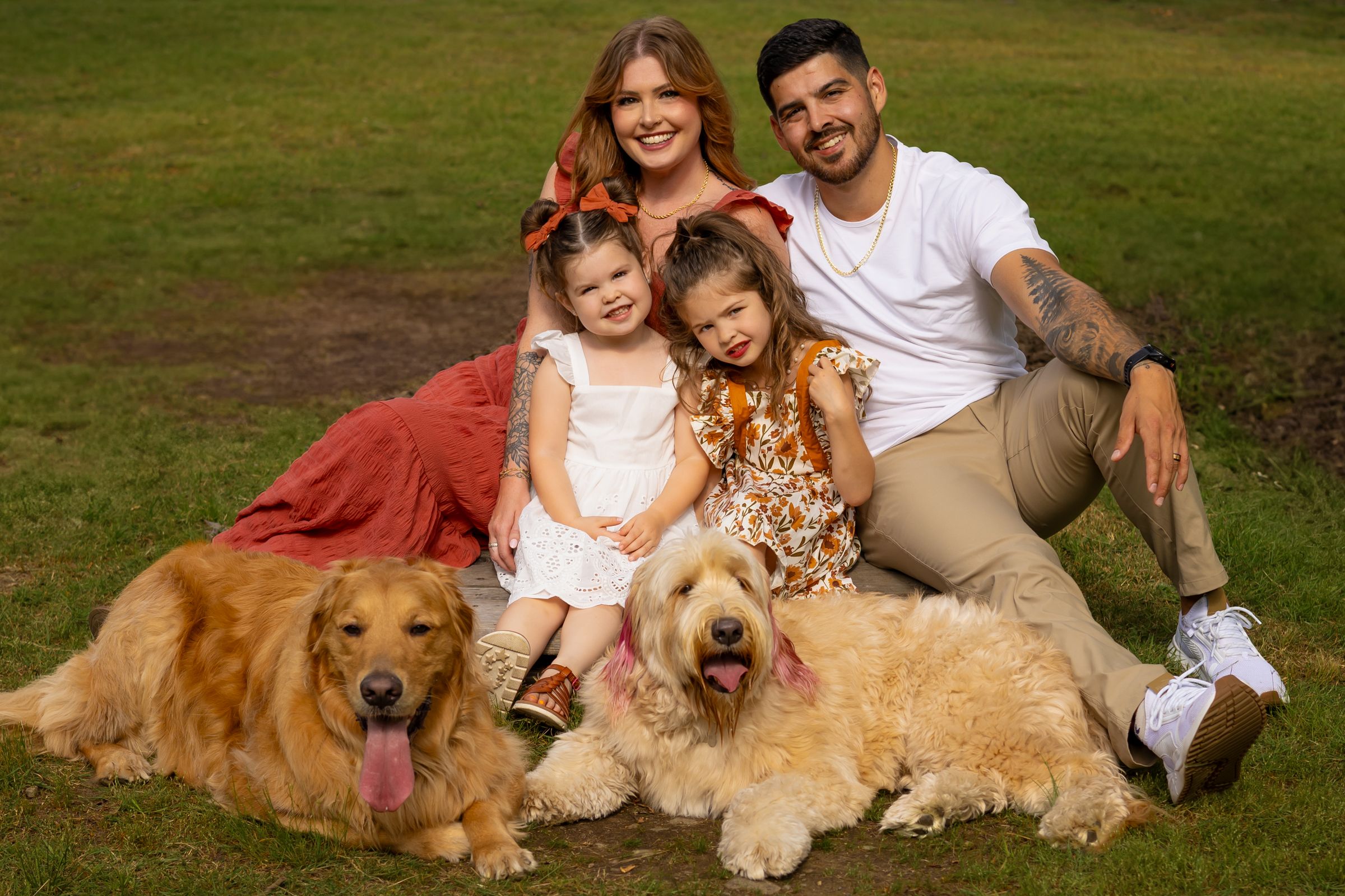 A family portrait session with dogs in Bonney Lake Washington.
