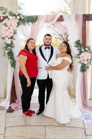Wedding photographer in Washington DC, Maryland, and Virginia. 829 Media captures wedding that tell your love story