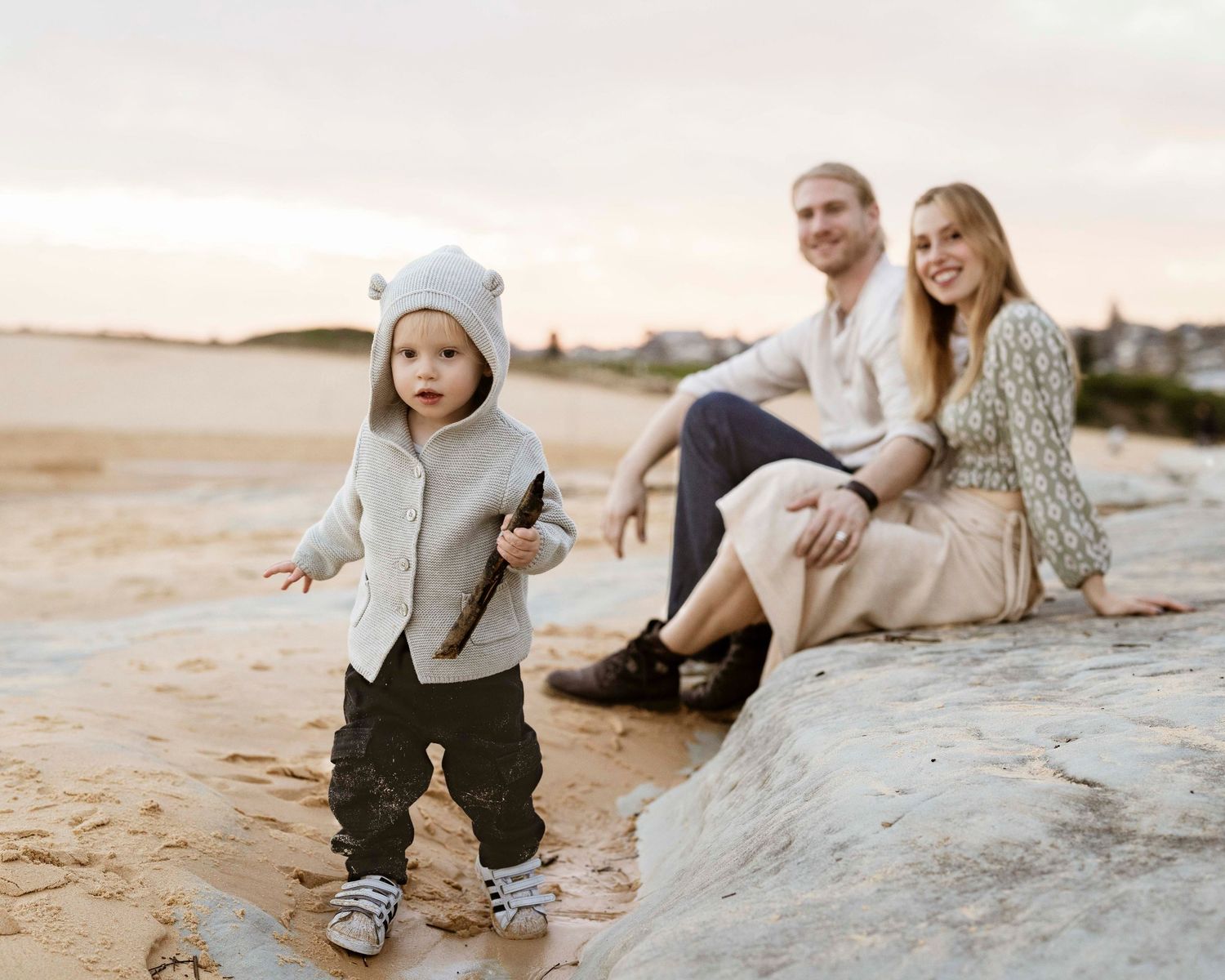 natural and unposed family sessions in Wahroonga Park