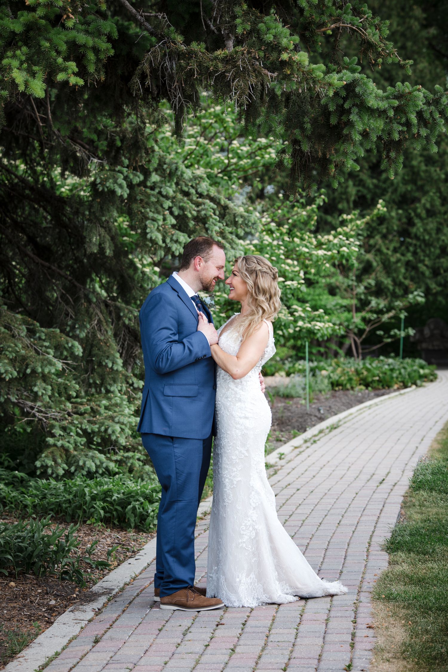 Winnipeg Wedding Photographer Chantelle Dione Photography