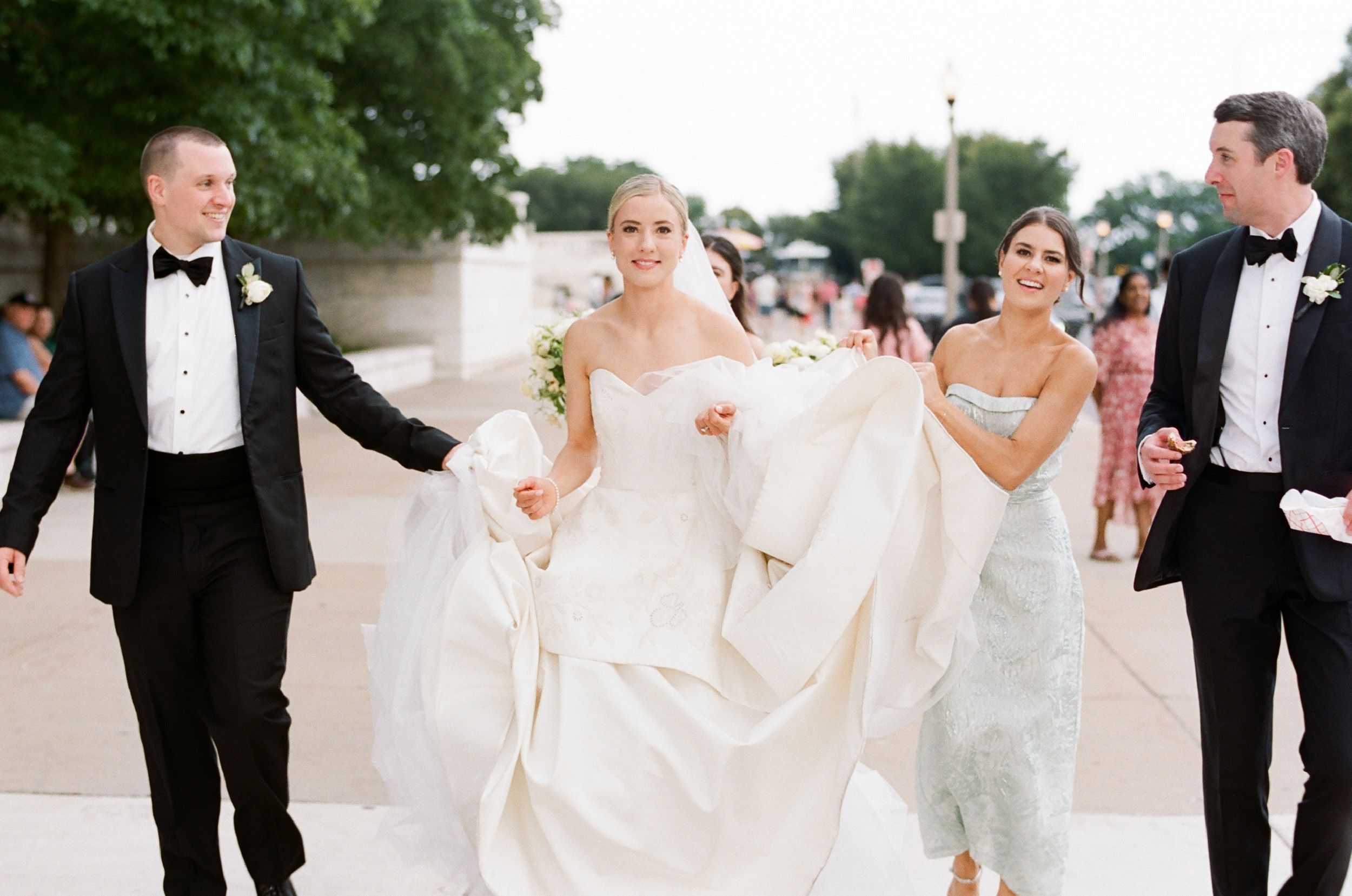 Chloe + Robert - Lynette Boyle Photography | Midwest Weddings and Family  Photographer, image size:2500x1657