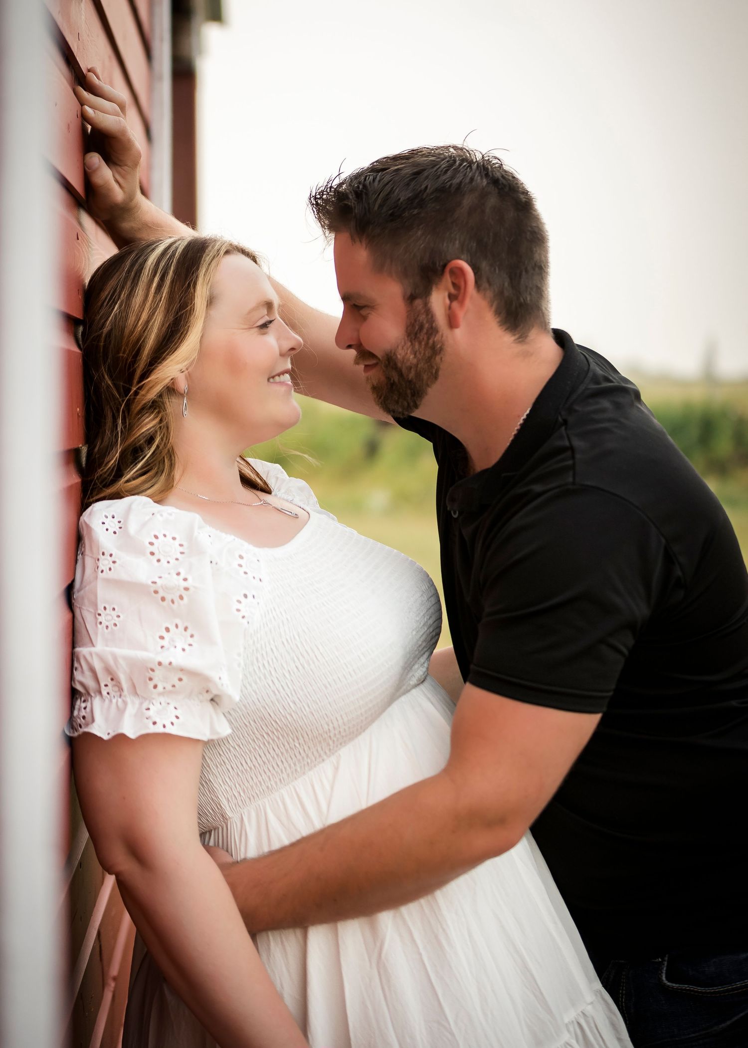 Fran Rodgers Photography - Couples Photographer in Grande Prairie Alberta  
Photographer Grande Prairie Alberta
Couples Photoshoot
Studio