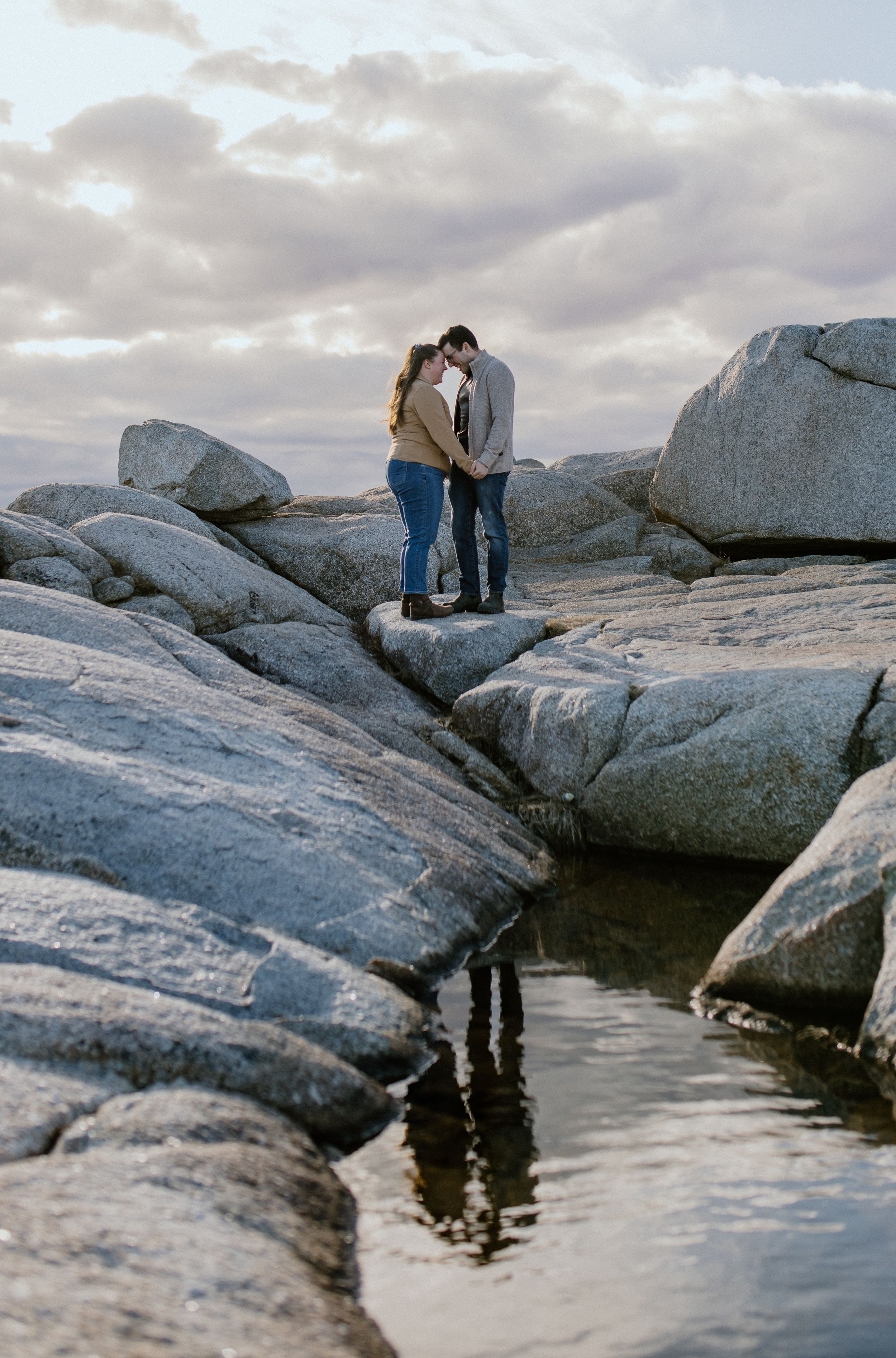 Peggy's Cove couple's session, Halifax, Nova Scotia Canada - Charlotte Buckle Photography
