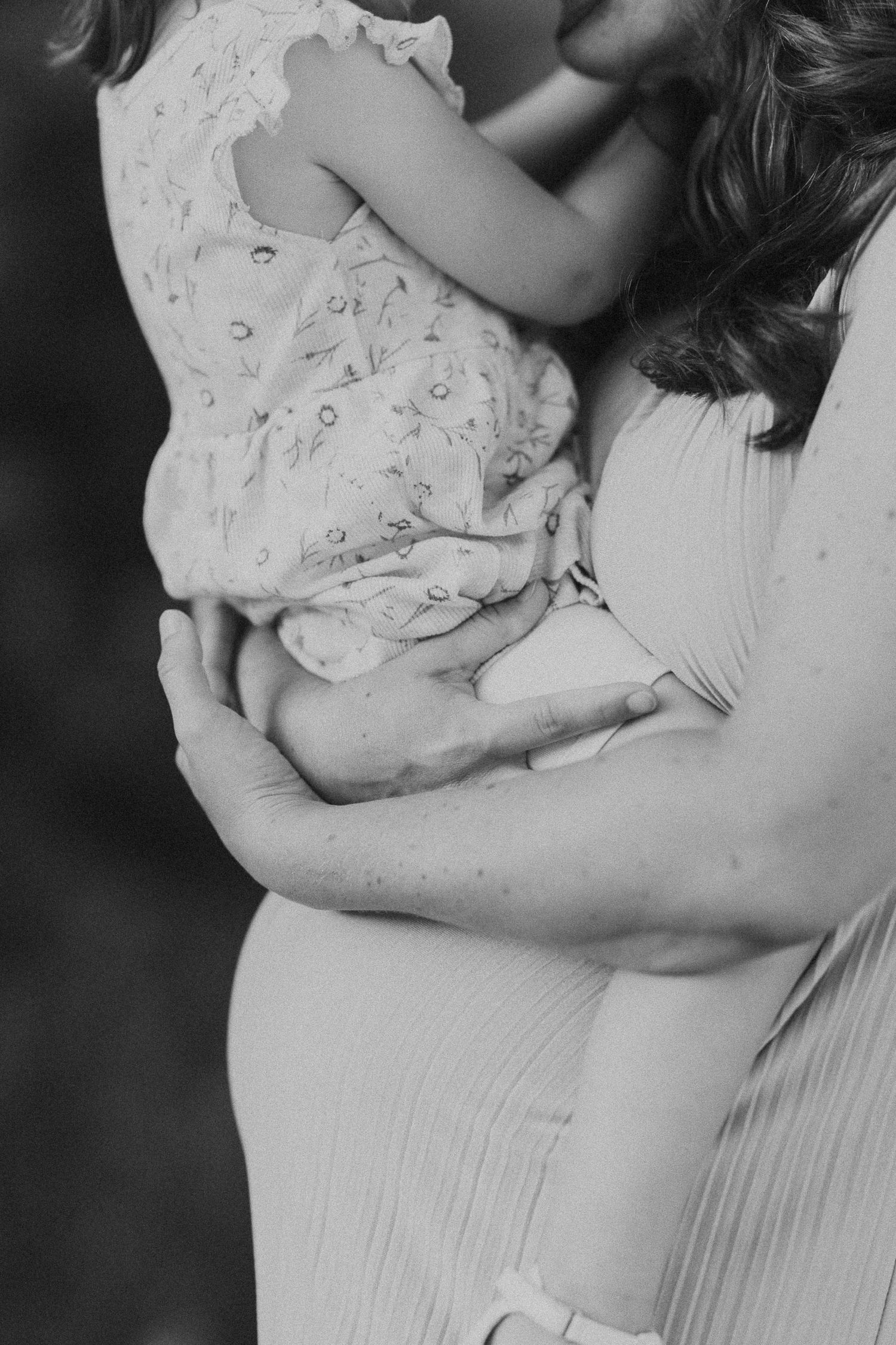 Young mom with her little girl, Family Photos, St. Louis, Missouri