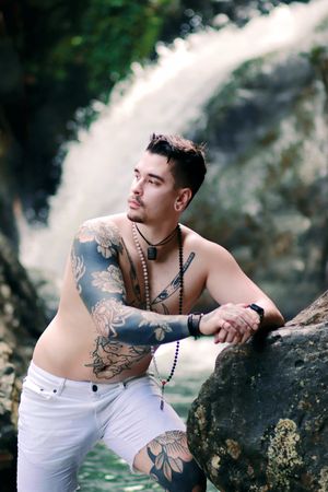 Puerto Rico Photographer. Albert Ray Photo. Rainforest Photoshoot. Male Portraits. Book Now. Waterfall Photoshoot. Male Shots. El Yunque.