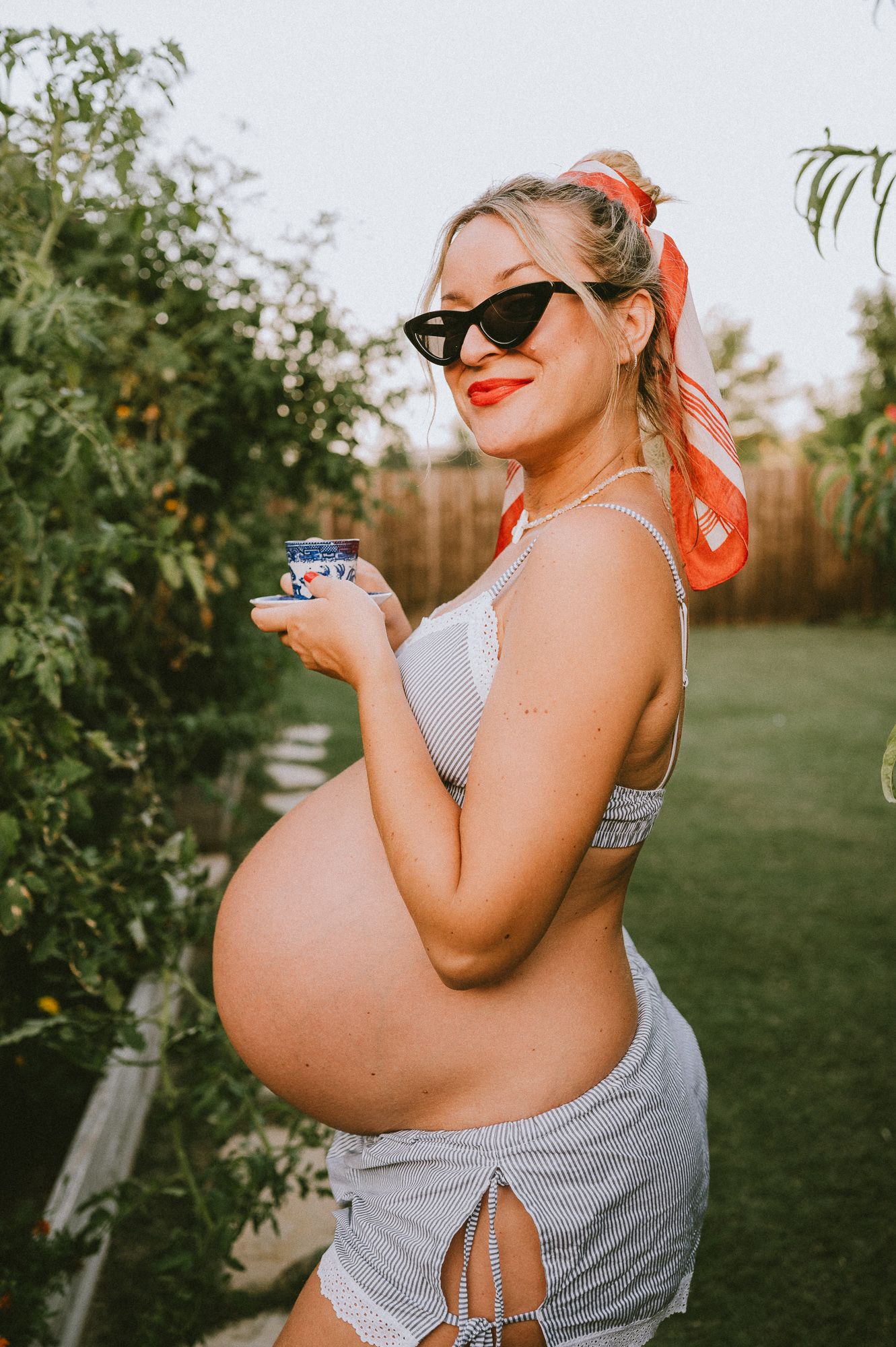 maternity-photography-pregnant-mom-sophia-birth-photography-dfw-mckinney-texas-pregnant-mom-in-the-shower