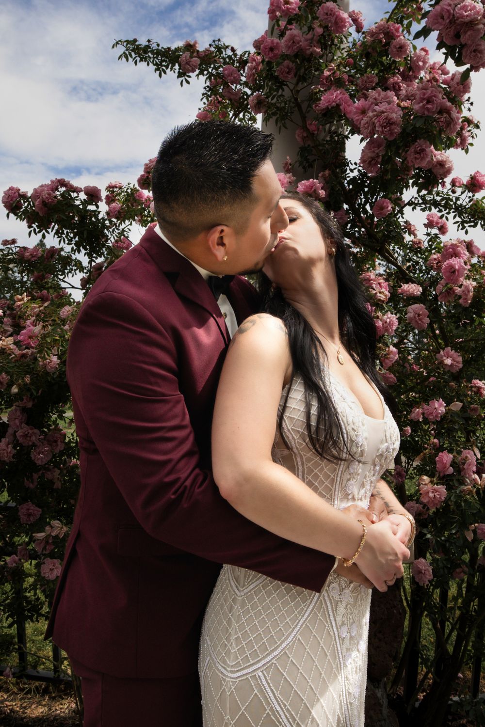 bridal portraits in the rose garden in spokane washington. Taken by Jessica Rae Photography.