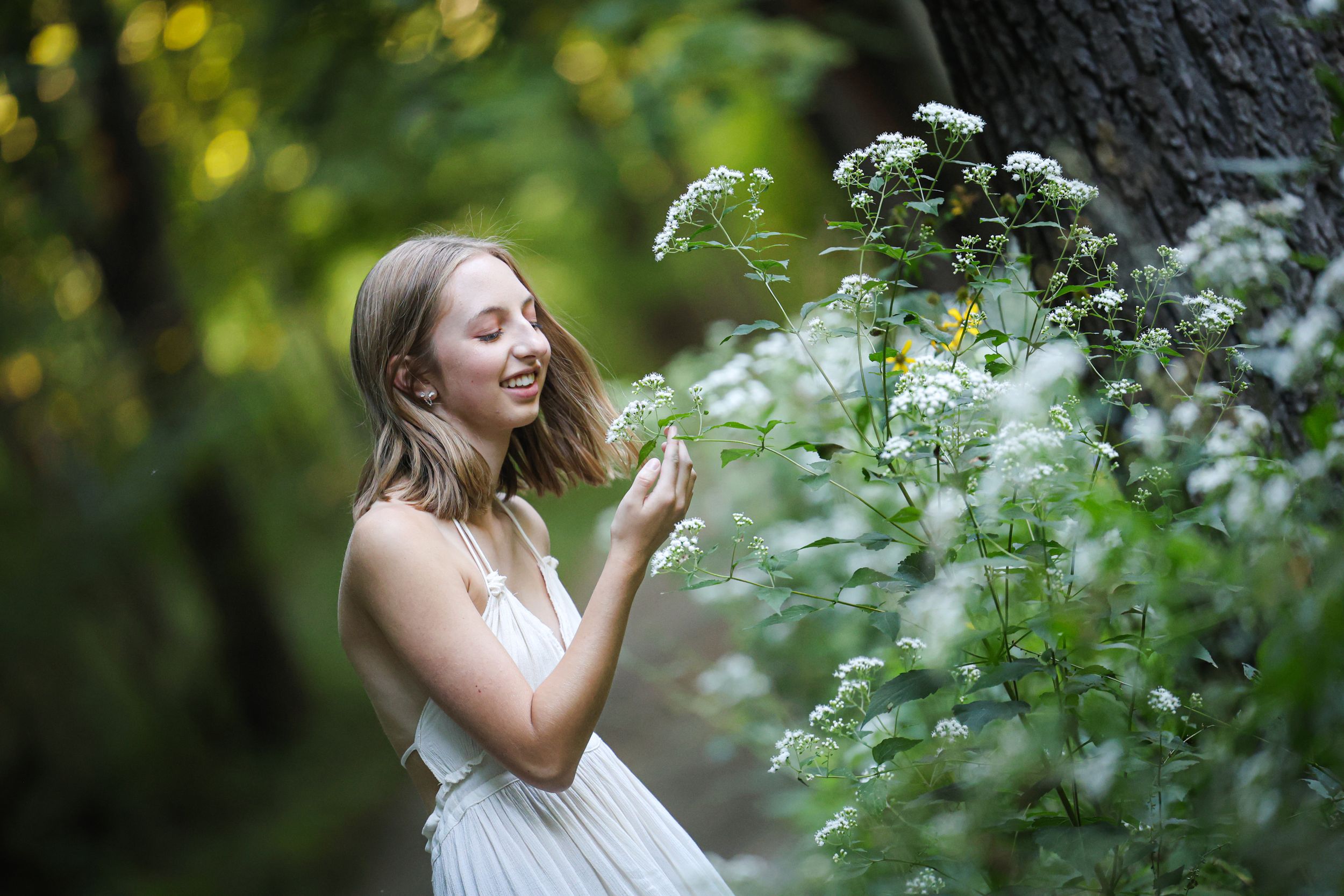 senior photos flowers