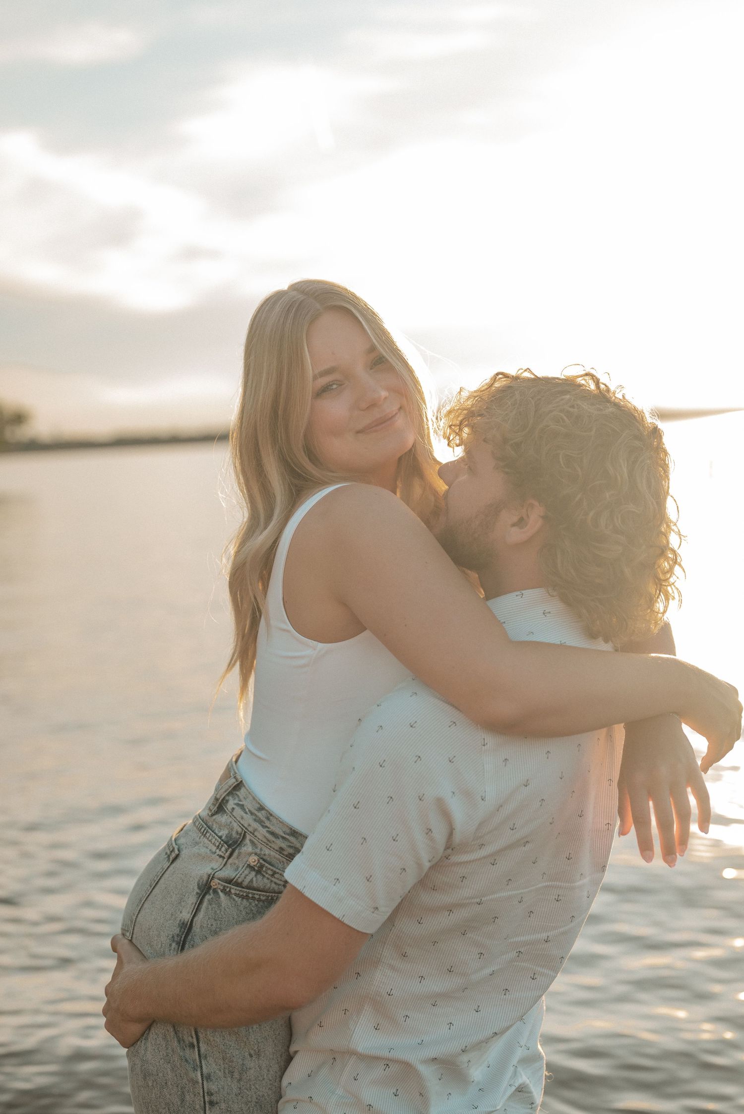 Beach
Wedding
Photographer
Hotel
Engagement
Photo
Wisconsin