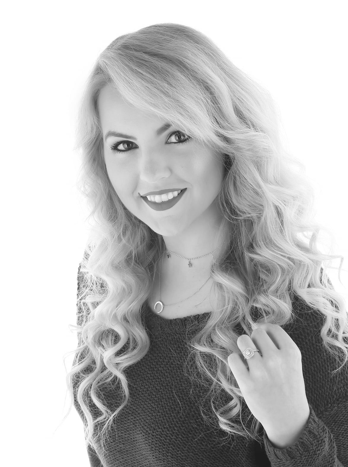 Lindsay, newborn photographer and owner of Flowertown Photography in Summerville South Carolina