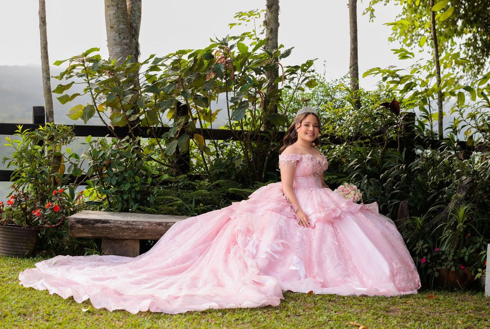 Sesion de quince años realizadas en Rincones del mogote, sesion de fotos familiares profesional en san francisco de macoris y moca.