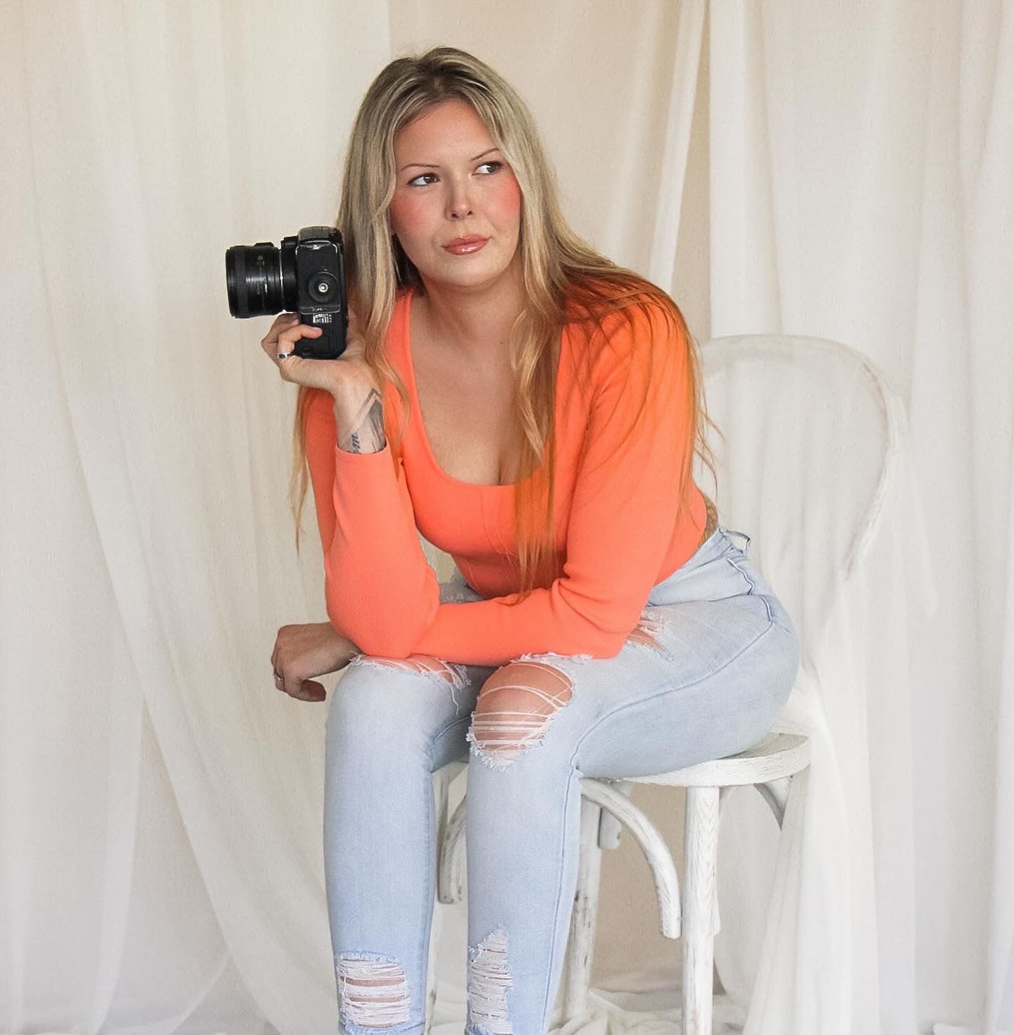 Portrait of Sonoma County photographer Lexi Adams, capturing her natural, earthy style and love for authentic, timeless photography.