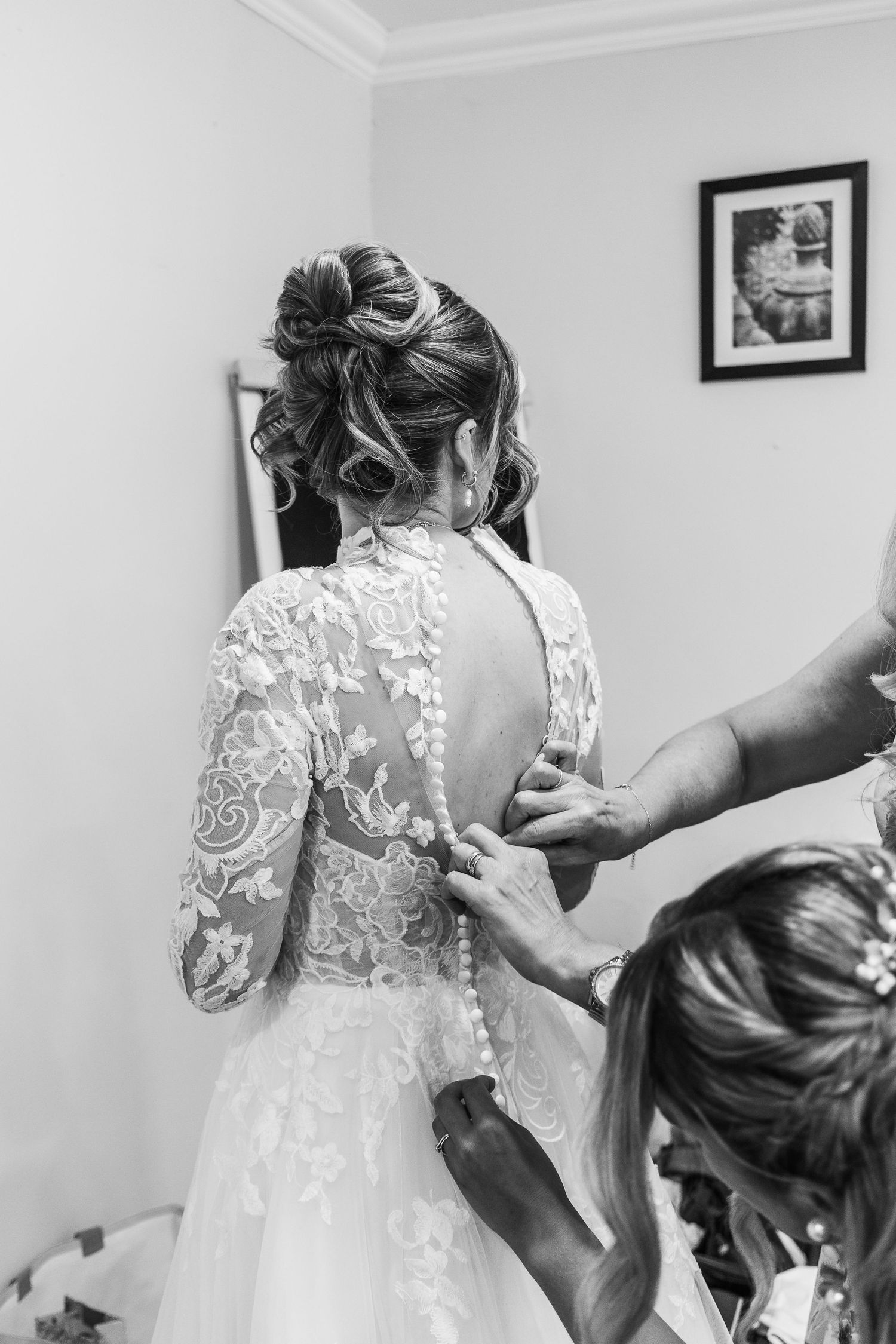 Natural Romantic Wedding at The Bridge, Wetherby by Chelle Lundy Photography  West Yorkshire