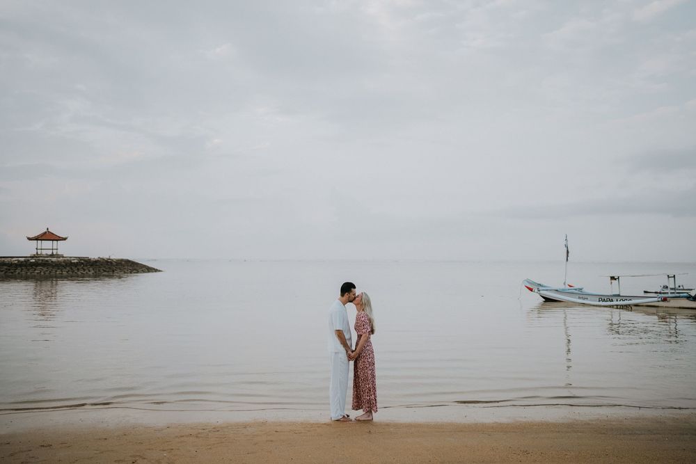 Natural couple portrait at Karang Beach Sanur Bali