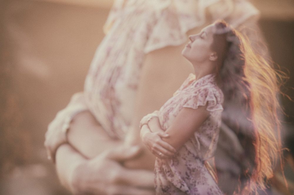 Fine art maternity portrait photographed by Houston maternity photographer