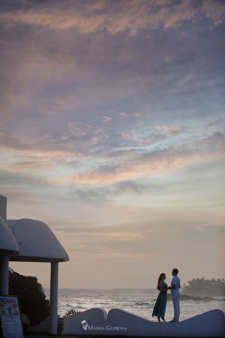 Romantic couples photography at the coast captured by Houston-based photographer