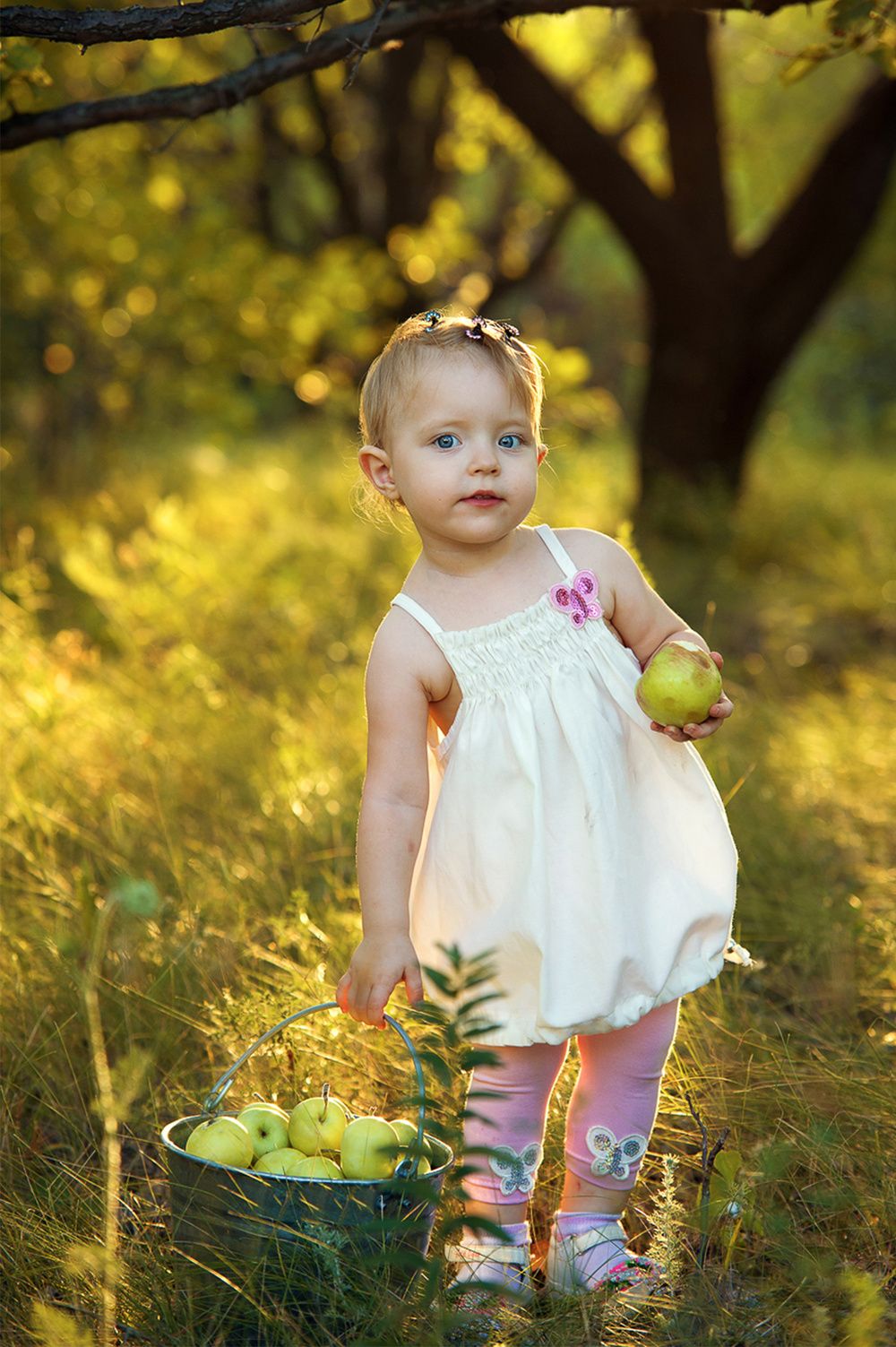 Natural childhood portrait photographed by Houston family and portrait photographer