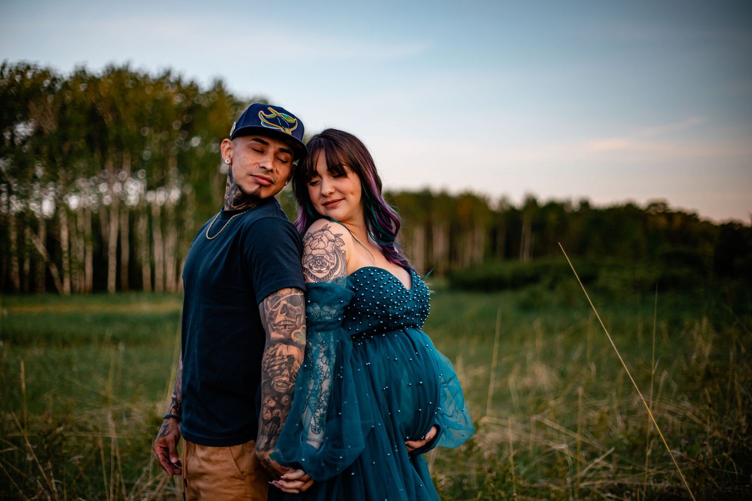 Outdoor maternity photography in Waunakee WI, near Madison WI.