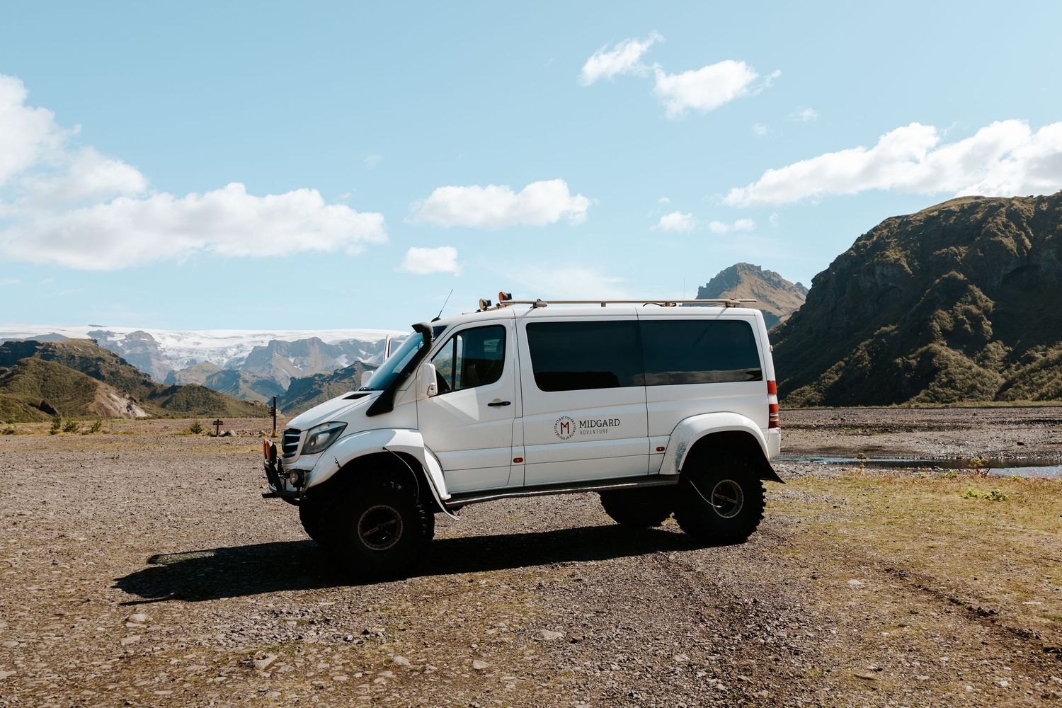 super jeep tour in Þórsmörk (Thórsmörk) iceland with Midgard Base tour company