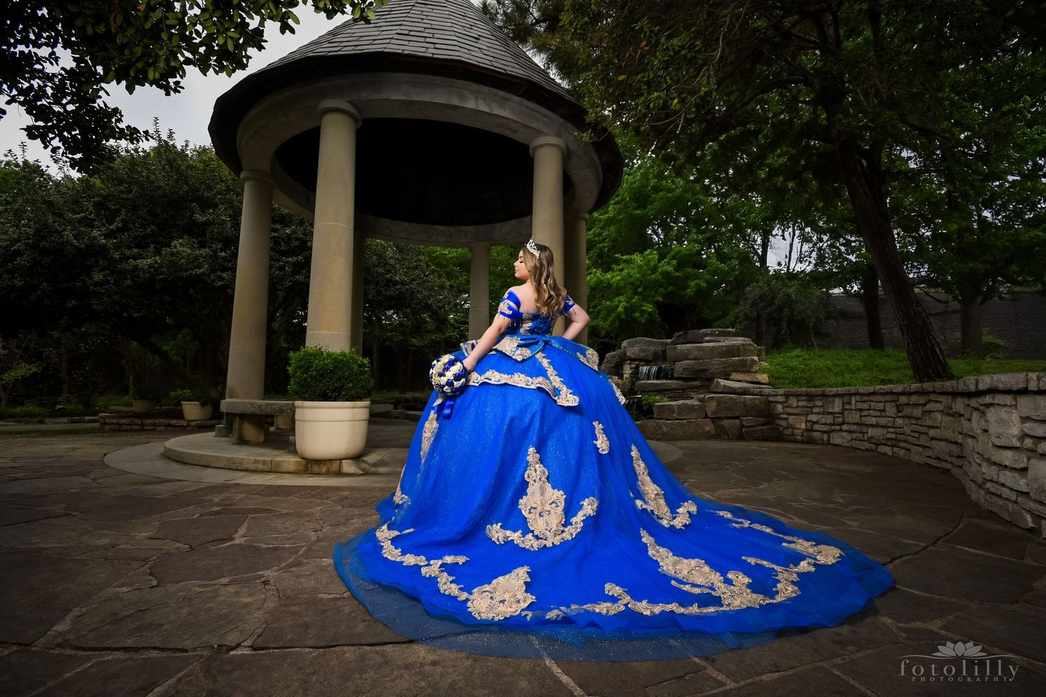 Open invite Quince guests filling ballroom beyond planned capacity highlighting venue occupancy, quince planning and guest organization