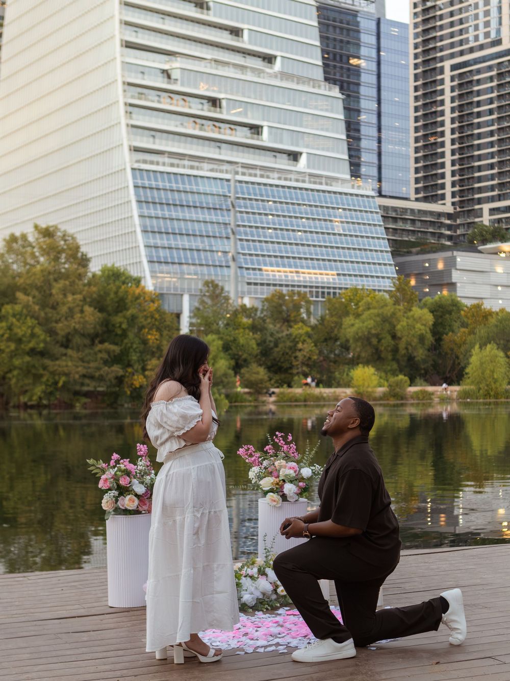 guy proposing to women at butler metro park.