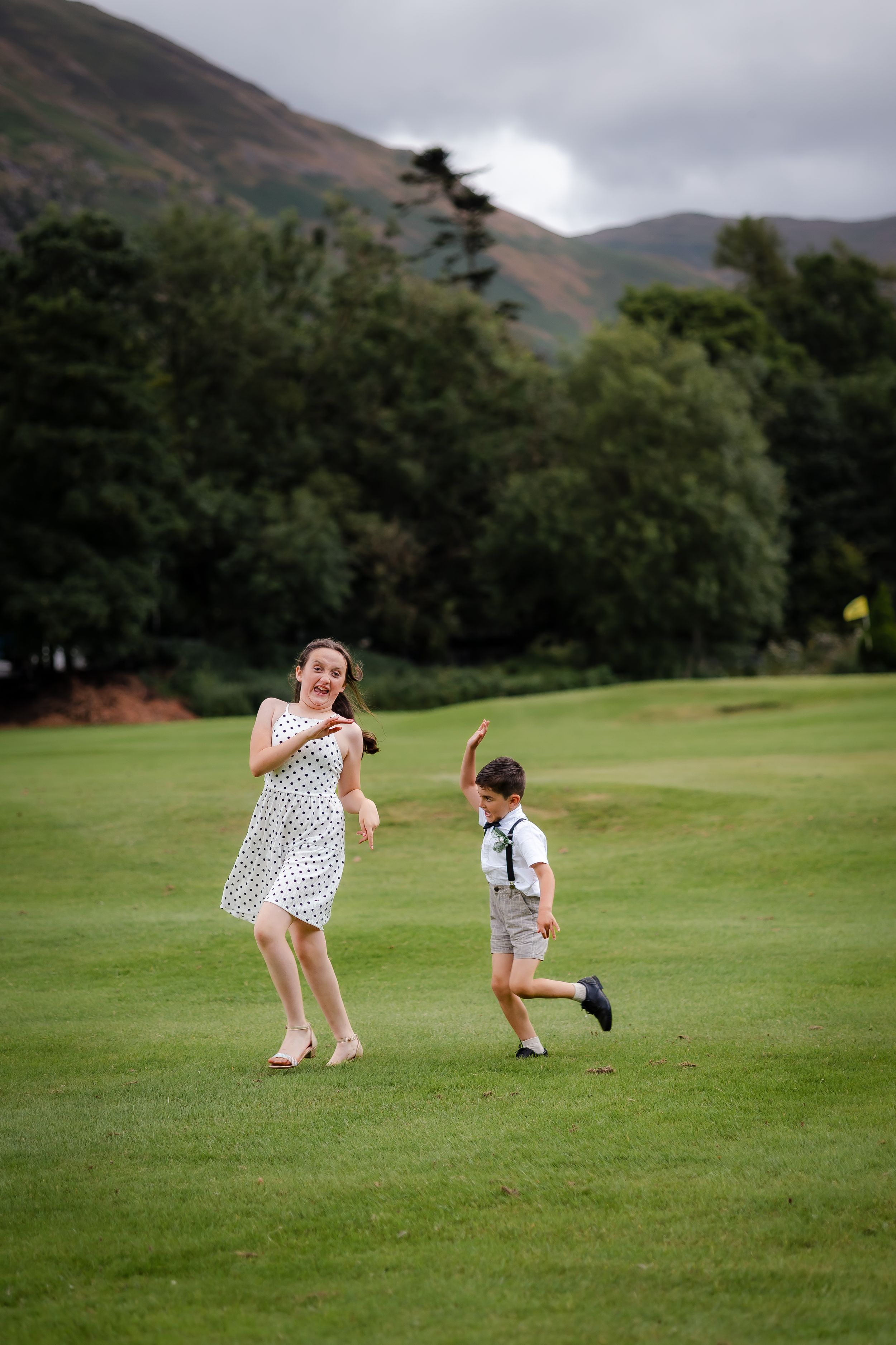 wedding photography in Cumbria - children playing games