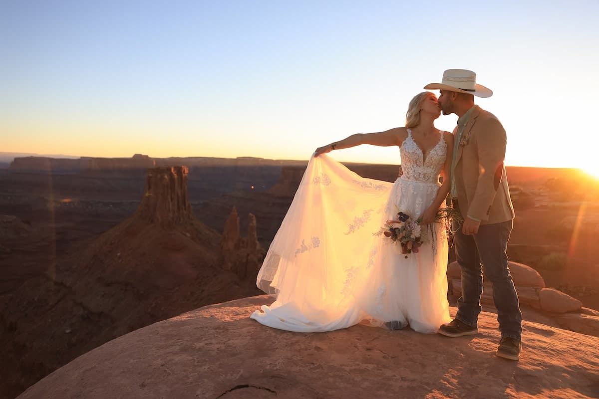 elopement at arches outside of the national park