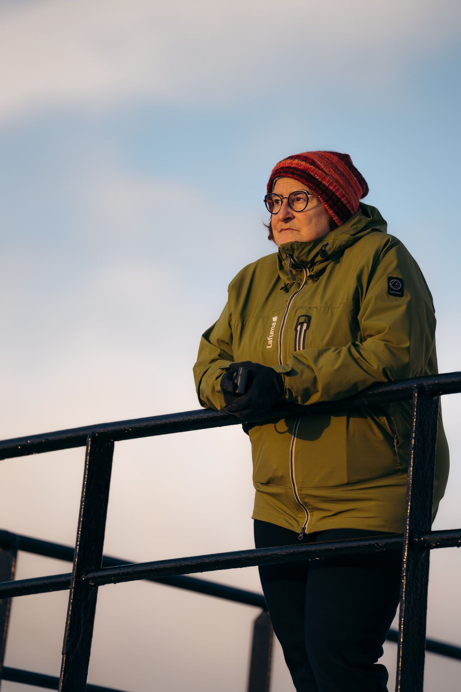 passagère croisière latitude blanche sur le pont du polarfront