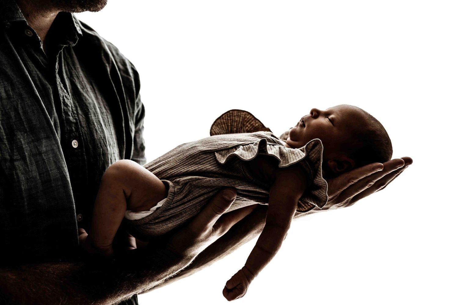 Newborn Photography-In Home newborn session-Jervis Bay-Newborn Photographer-Baby in Dads arms