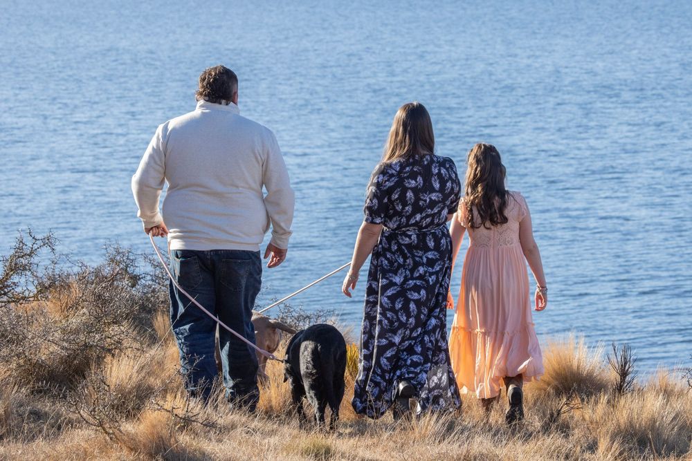 lake-heron-rural-lifestyle-family-photoshoot-whisky-creek.jpg