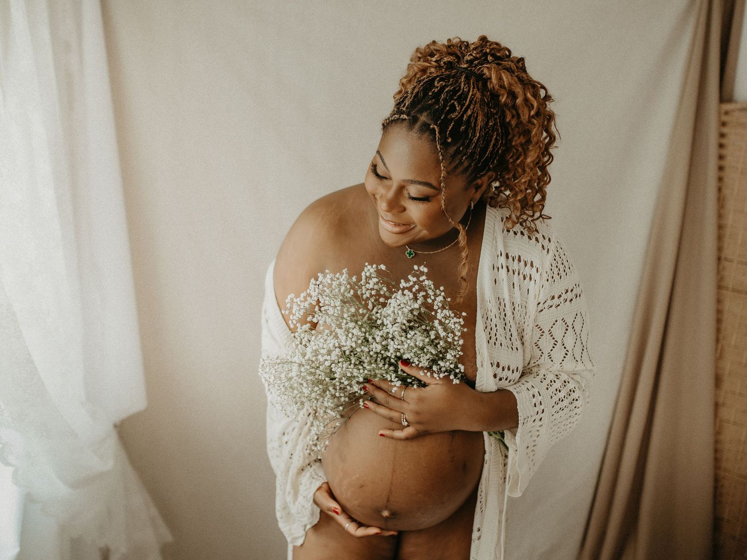 maternity photoshoot in studio
