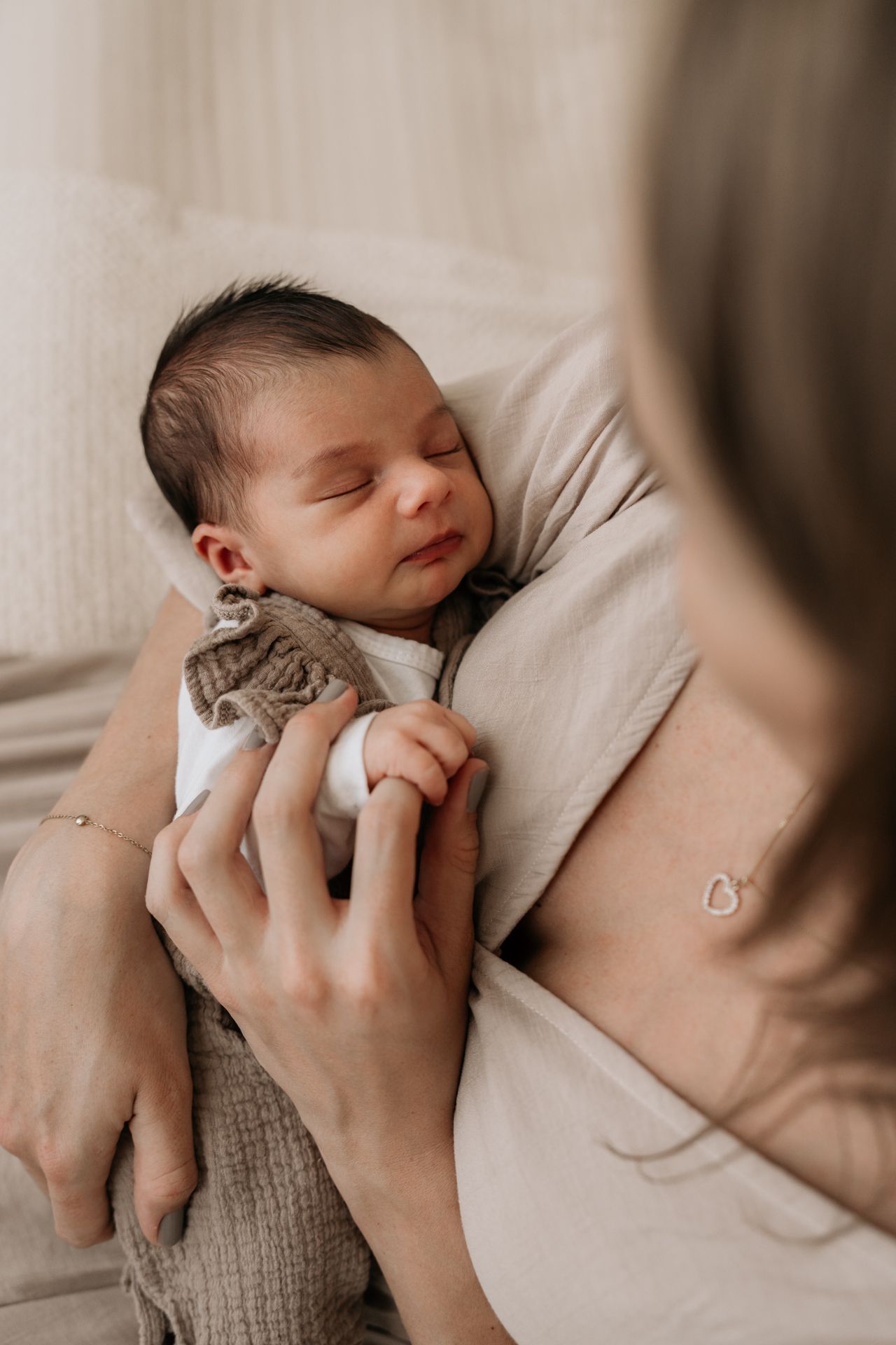 Lifestyle fotograaf Heerhugowaard voor newbornshoots en gezinnen.