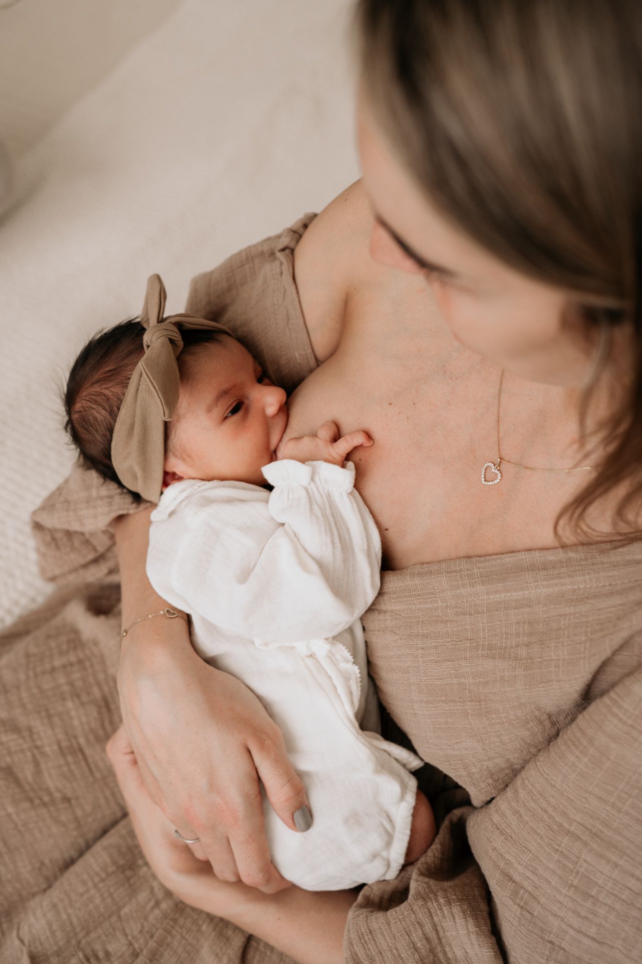 Lifestyle fotograaf Heerhugowaard voor newbornshoots en gezinnen.