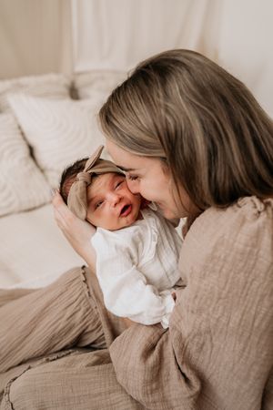 Lifestyle fotograaf Heerhugowaard voor newbornshoots en gezinnen.