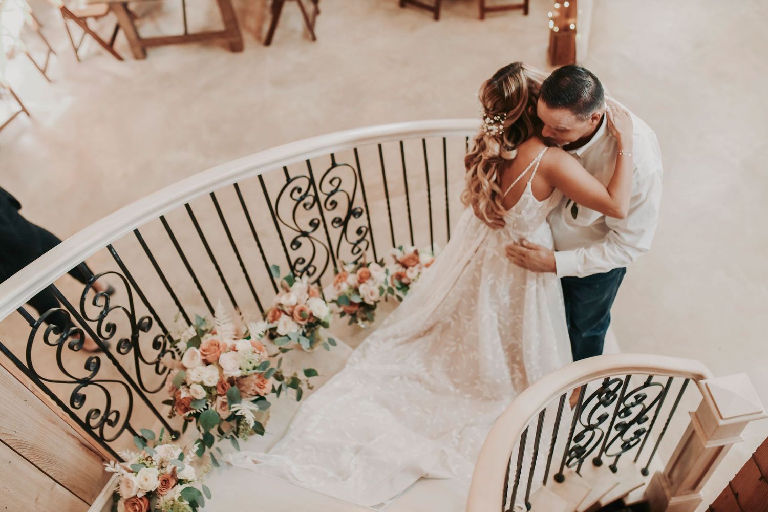 Sweet embrace during father-daughter first look at Whispering Oaks