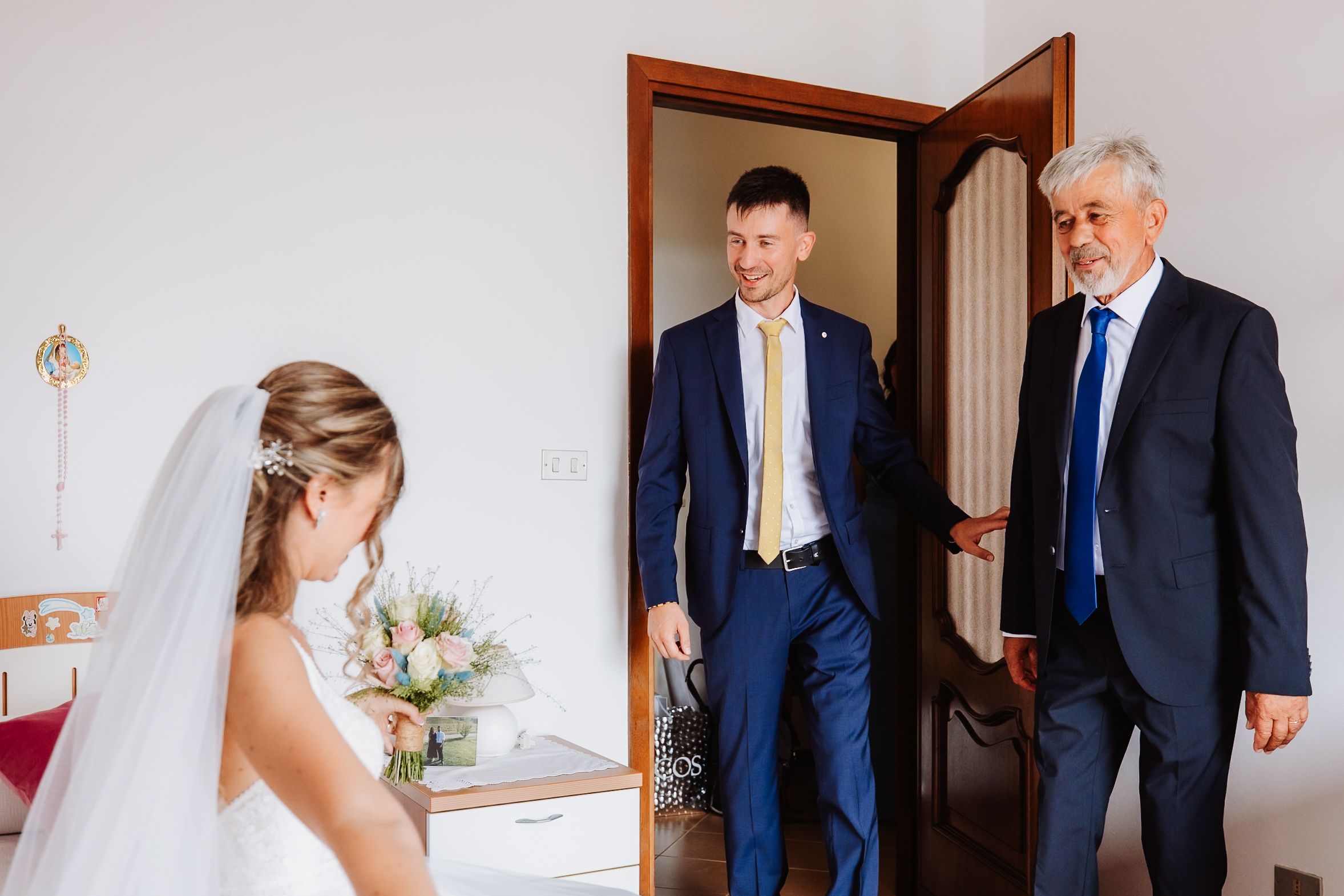 Photographer captures multiple intimate moments of wedding day preparations in a collage of elegant photo frames.
