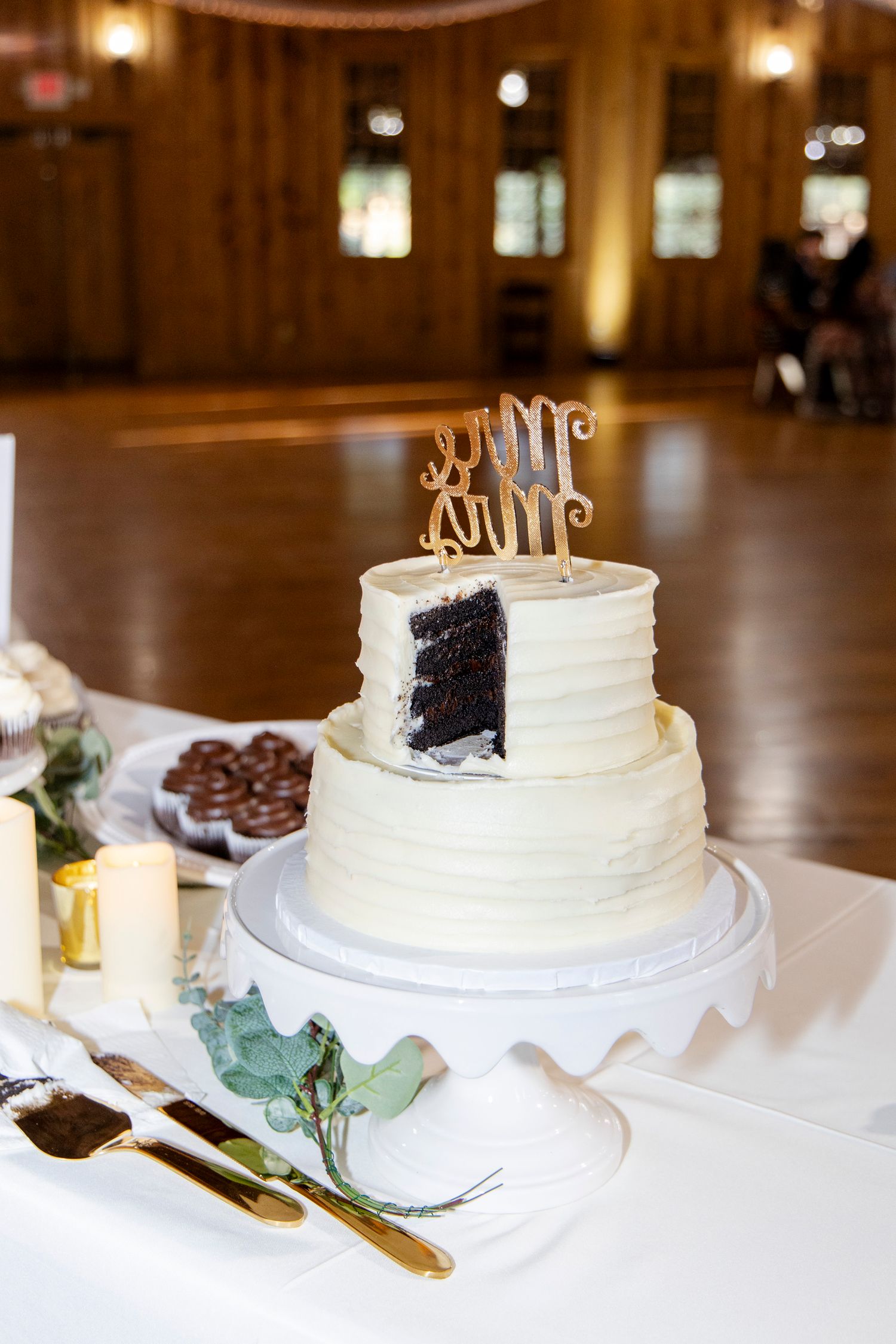 Cake cutting detail photo captured by Austin Texas Wedding Photographer.