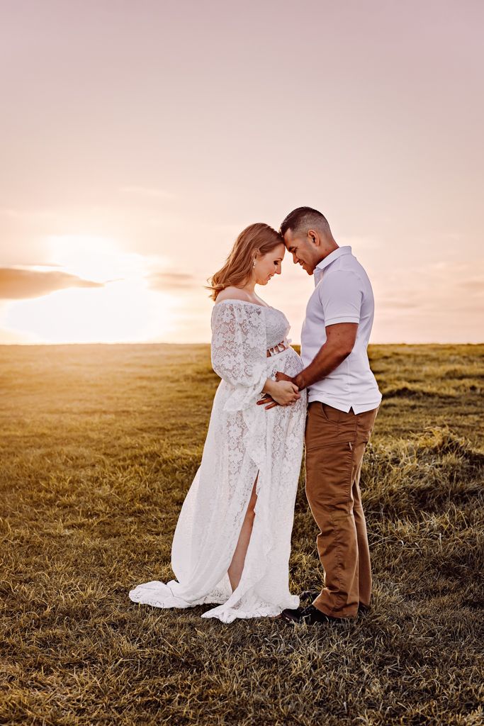 Maternity couple portraits at sunset in Wellington and Porirua