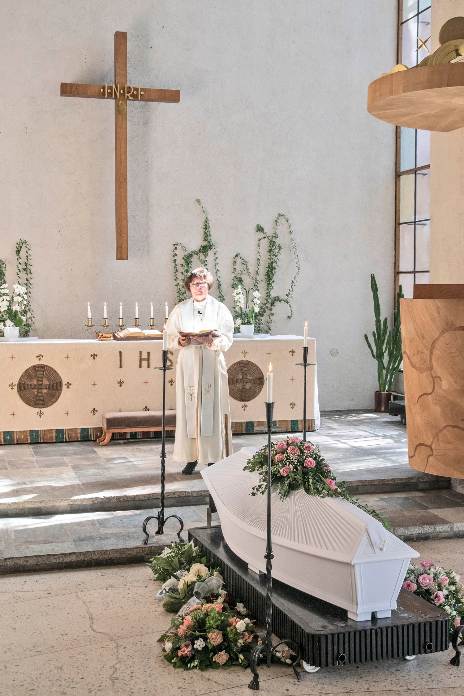 Hautajaiskuva Turun Pyhan ristin kappelissa.