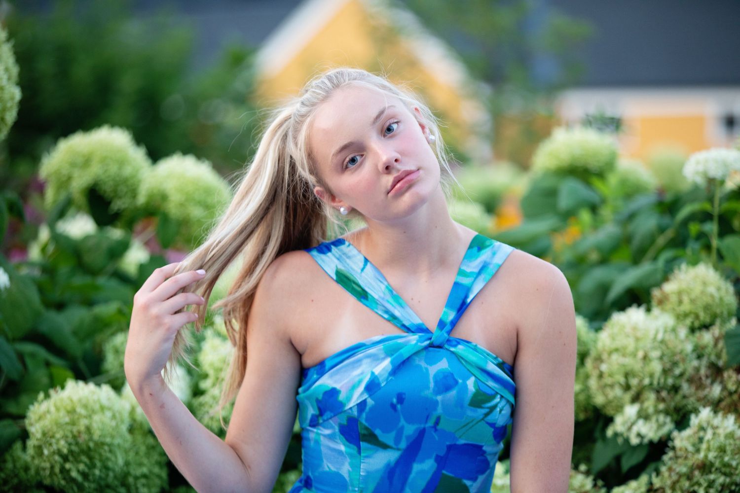 Downers Grove Hinsdale Oak Brook Wheaton Naperville Outdoor Custom Senior Photography by Julie Chen Photography