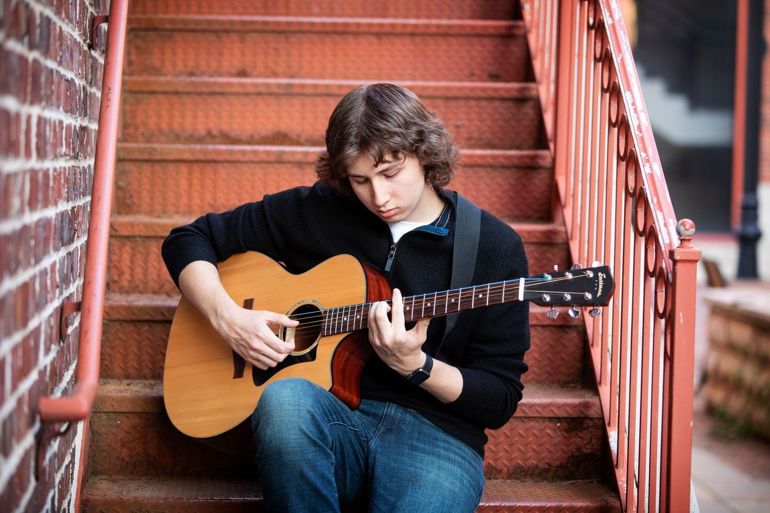 Downers Grove Hinsdale Oak Brook Wheaton Naperville Outdoor Custom Senior Photography by Julie Chen Photography portrait of boy with guitar
