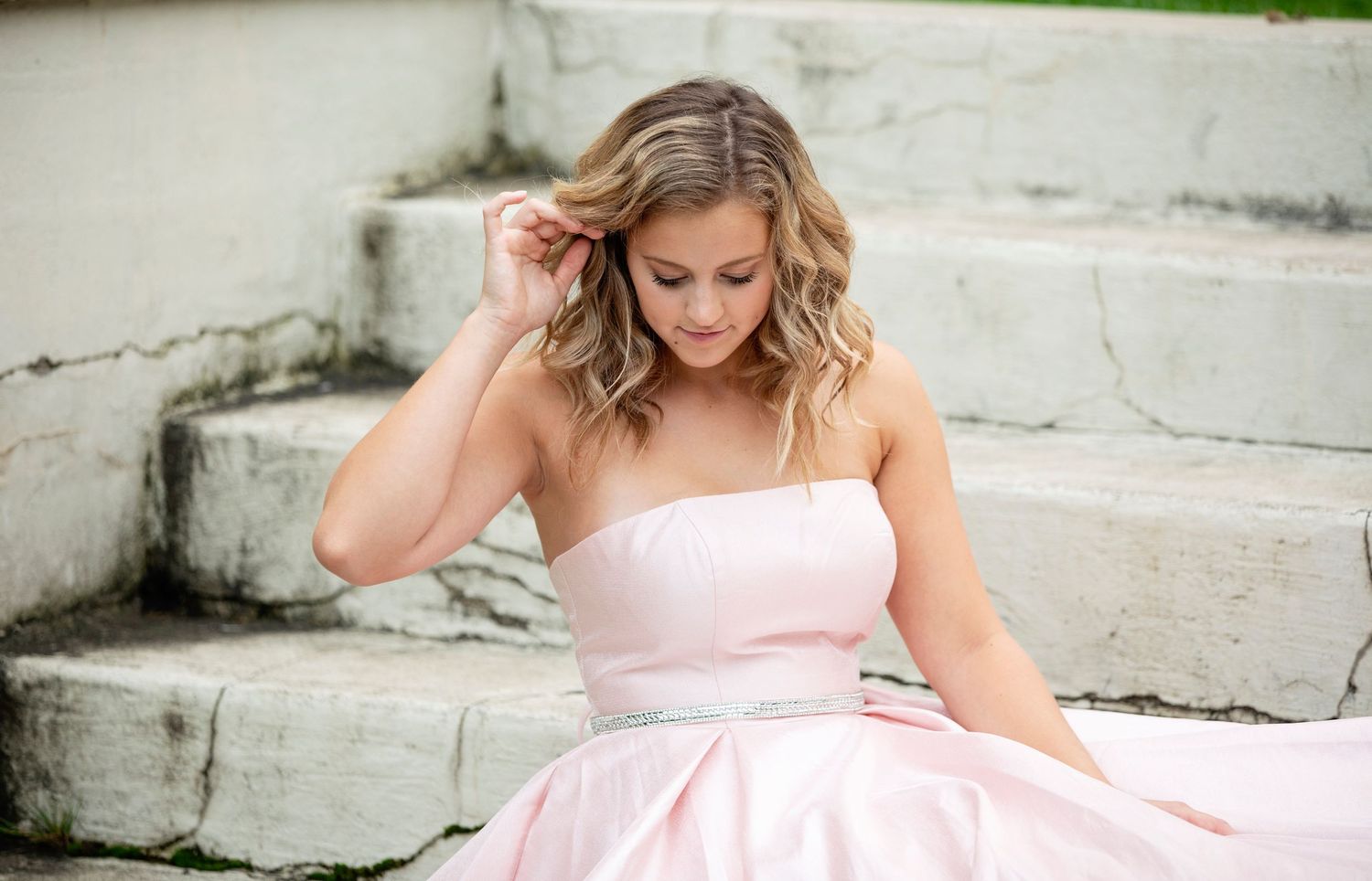 Downers Grove Hinsdale Oak Brook Wheaton Naperville Outdoor Custom Senior Photography by Julie Chen Photography