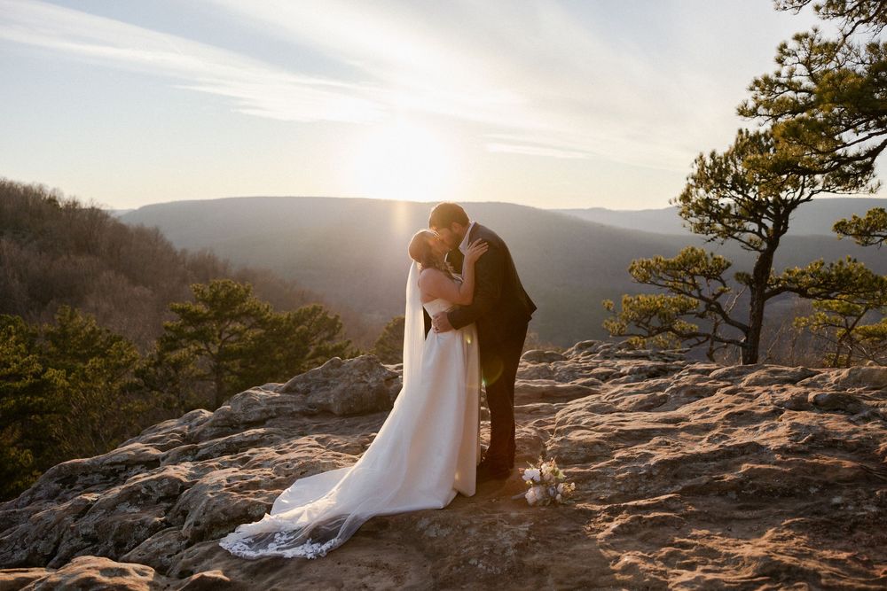 first kiss sams throne elopement at sunset