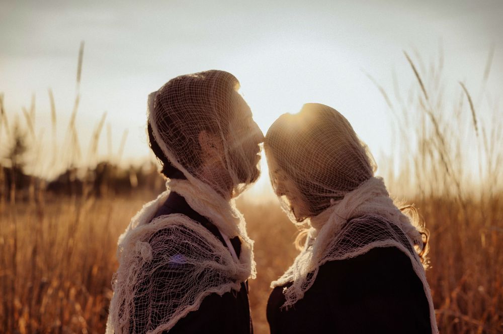 Halloween themed couples shoot taken in Spokane Washington by Jessica Rae Photography.